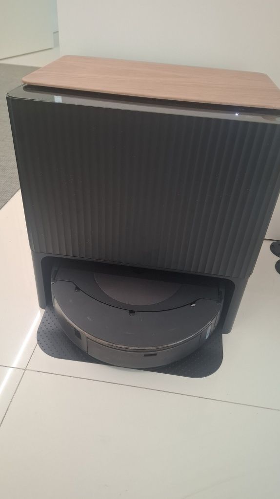 Aspirador Robô IROBOT Roomba Combo J9+ (2-em-1 - Preto)

Comparar
Aspi