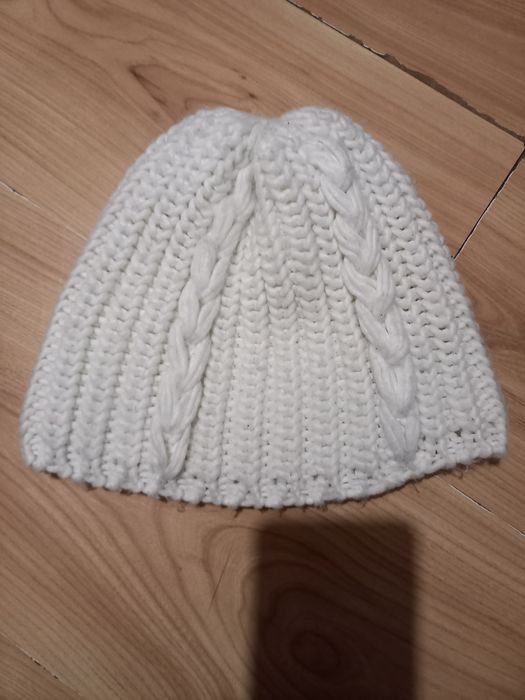 Sprzedam czapkę damską