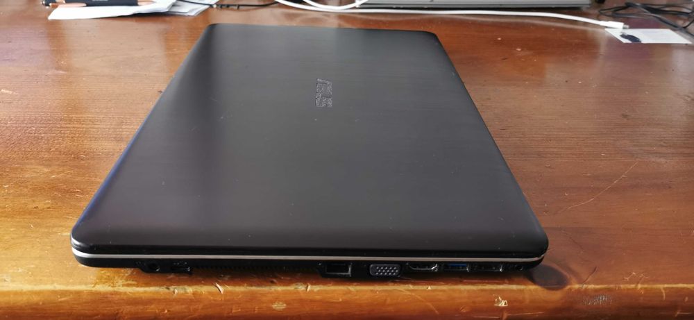 portátil Asus A540SA