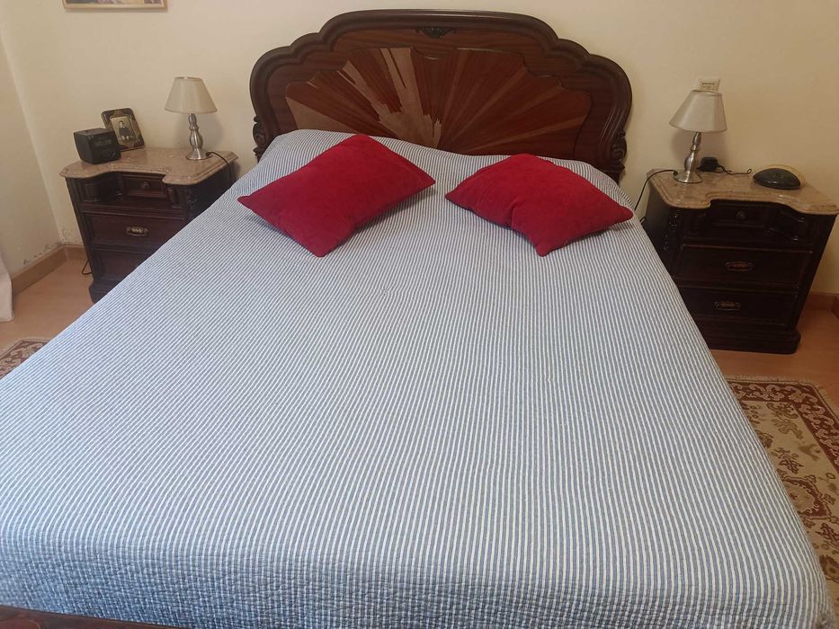 Móveis Vintage com placa de mármore