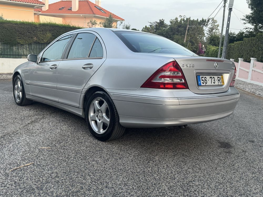 MERCEDES- BENZ C200 CDI DIESEL AR CONDICIONADO 2001