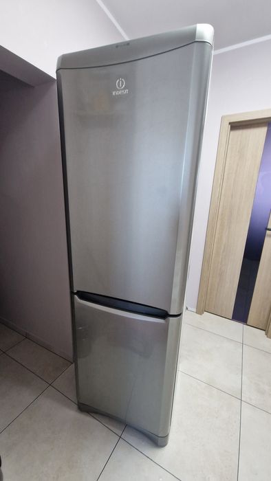 Lodowka 185cm indesit