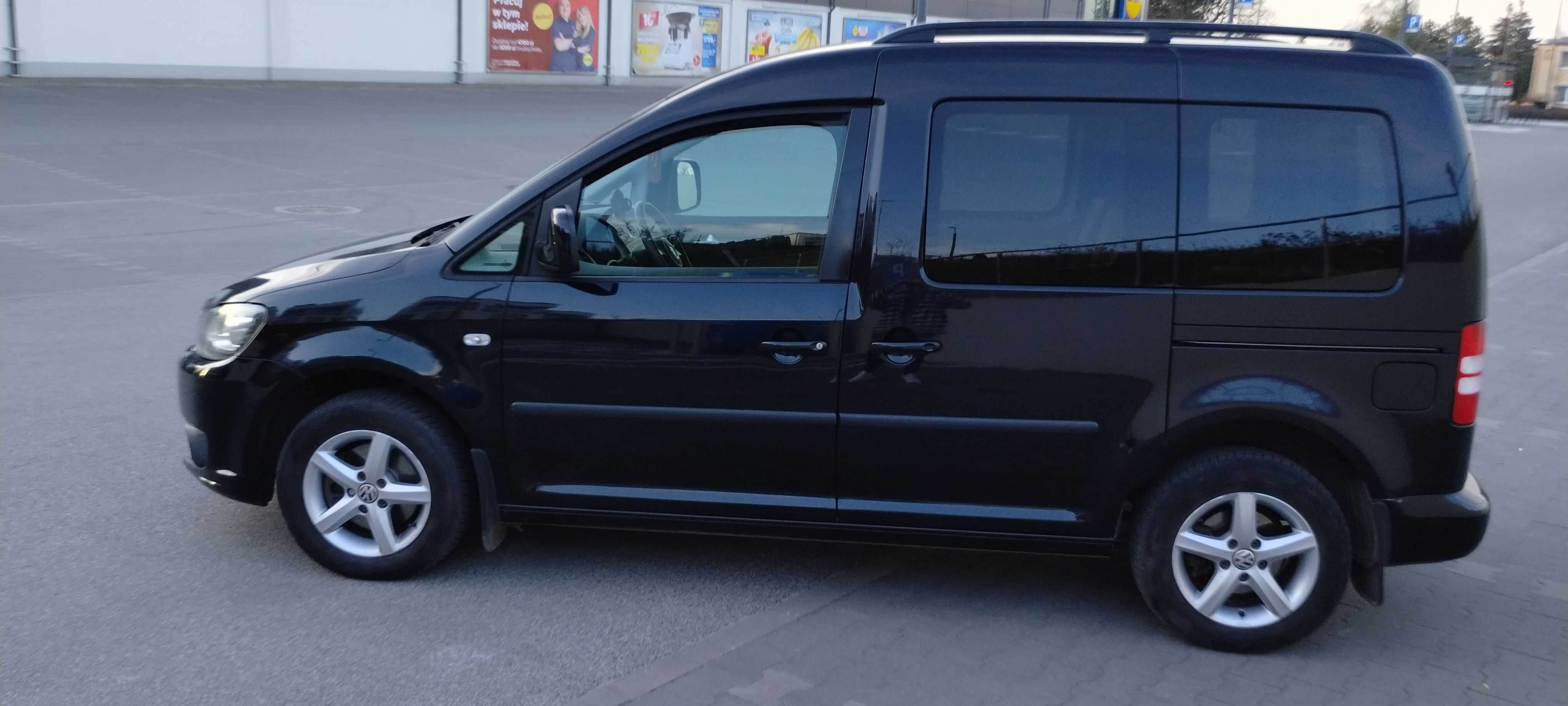 Sprzedam VW Caddy 2013