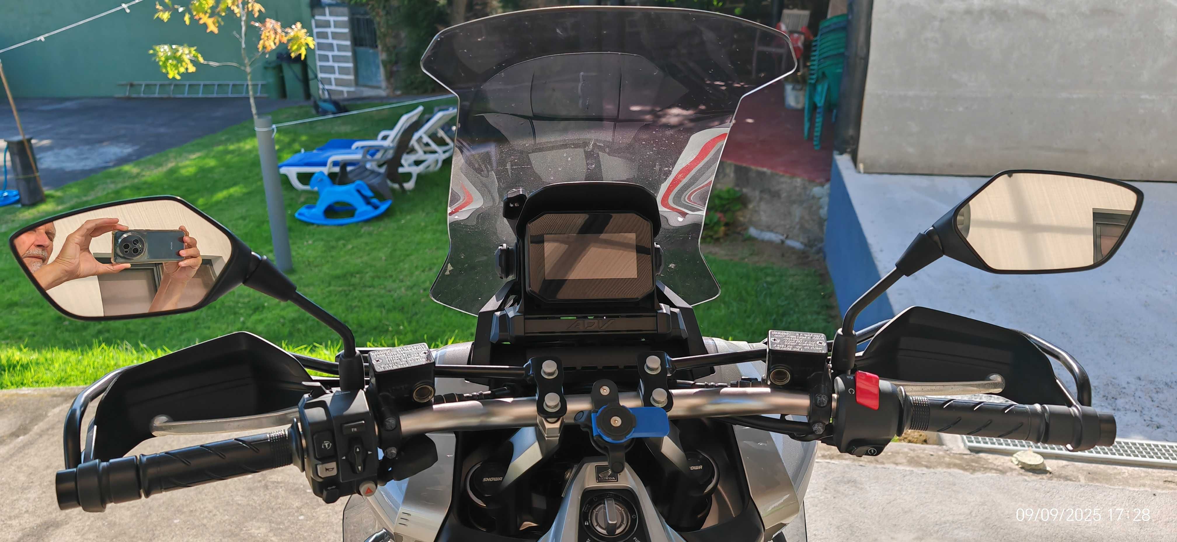 Honda ADV 350 C/ muitos extras