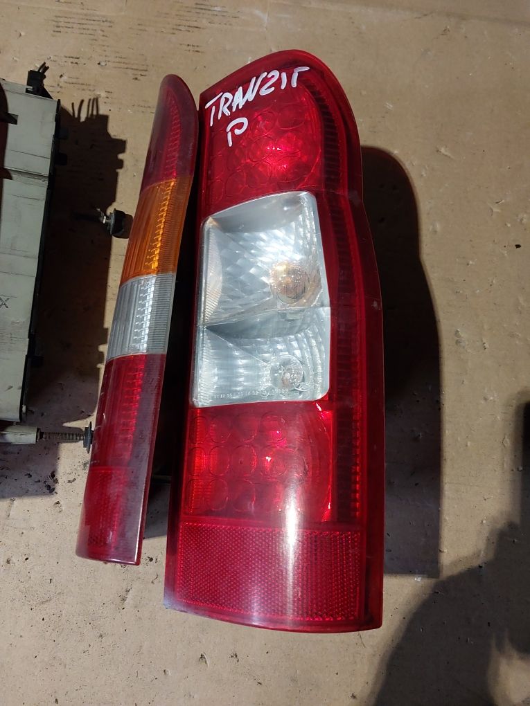 Ford transit tylna lampa tył prawa wkład lampy