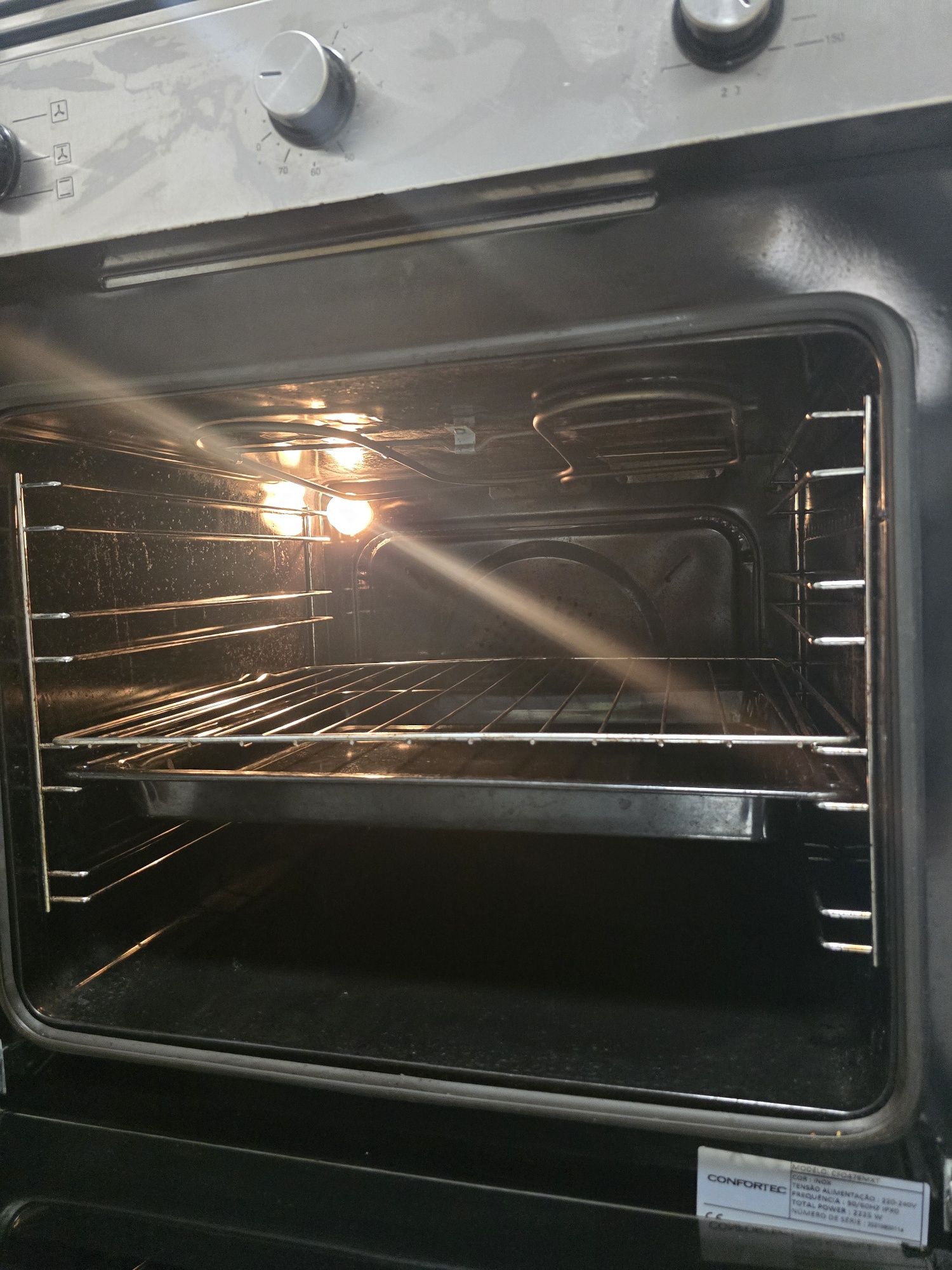 Forno Eléctrico Confortec Ventilado Inox.