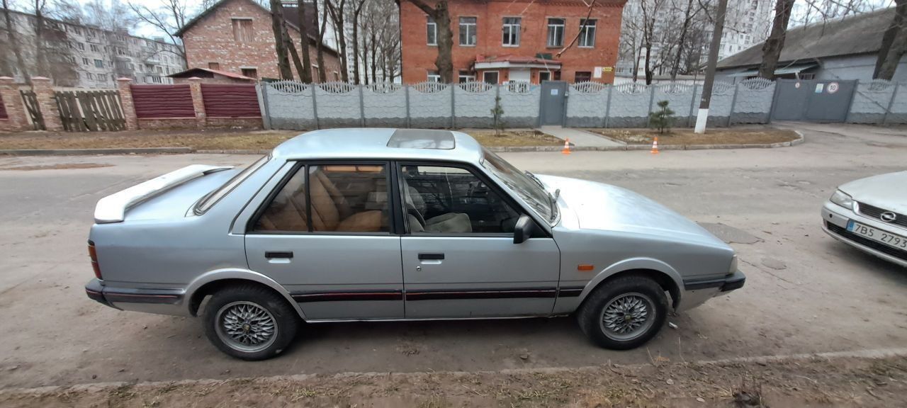 Mazda 626 2.2бензи