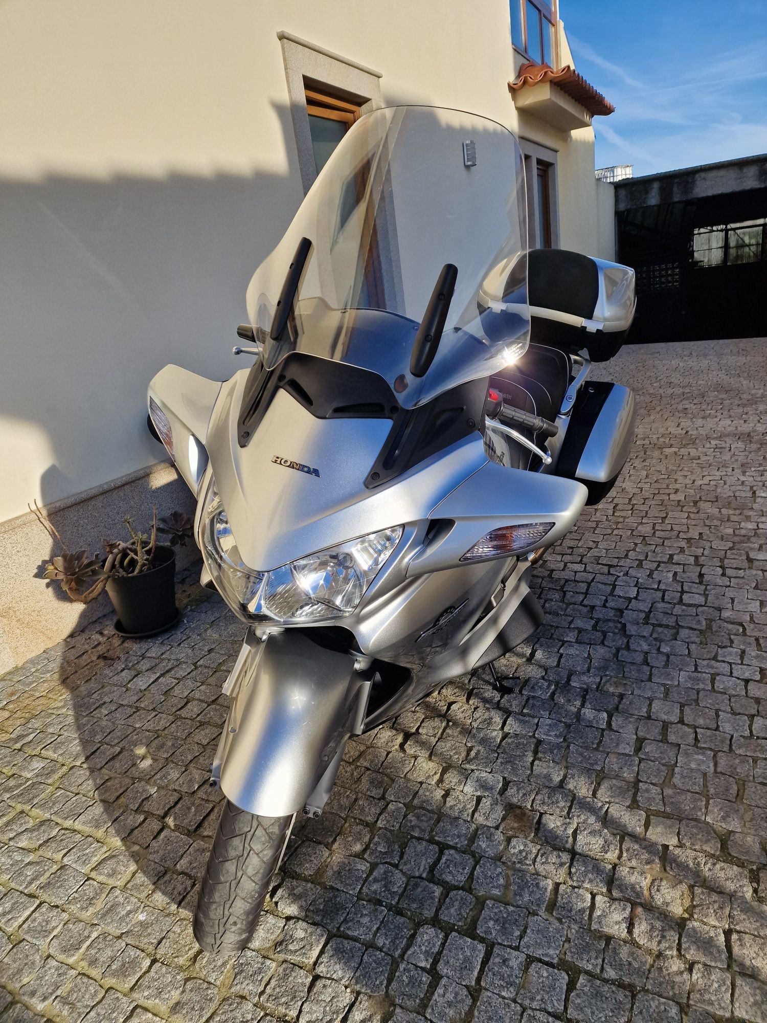 Vendo honda pan european st1300 de 2009