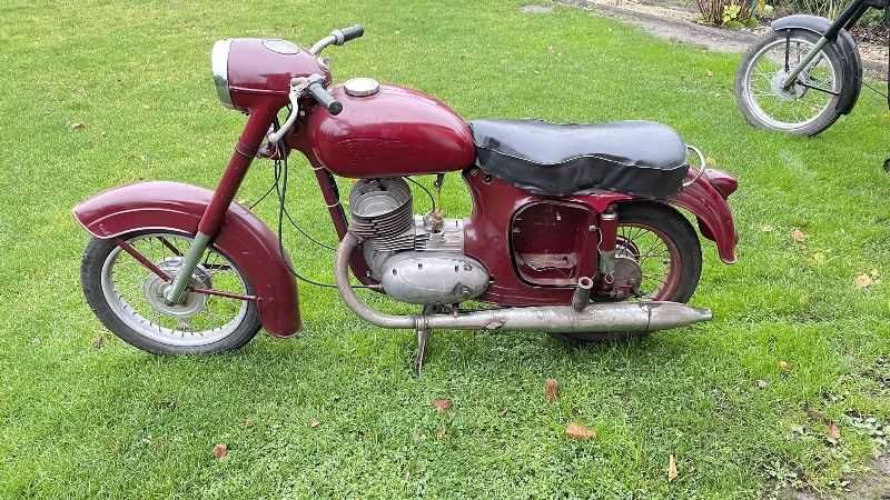 Motocykl Jawa Cz 175  typ 450