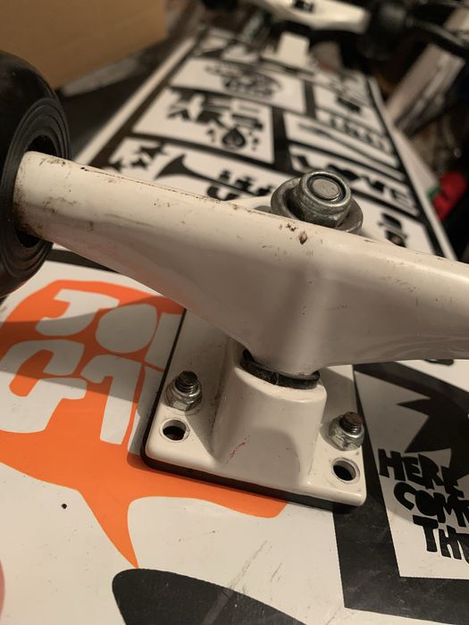 Deskolorka skateboard model pro Joe Gavin