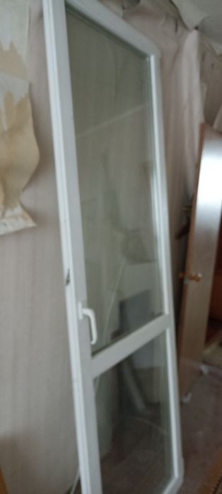 Дверь пластикова балконна
