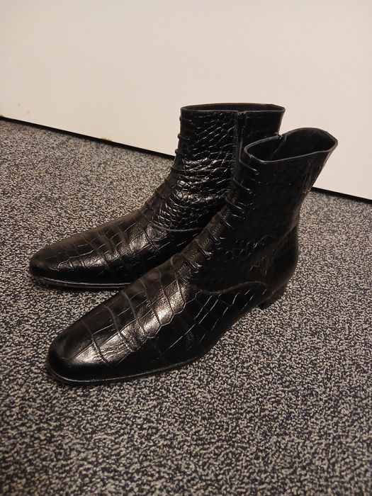 Жіночі ботінки ( натуральна лакована шкіра)