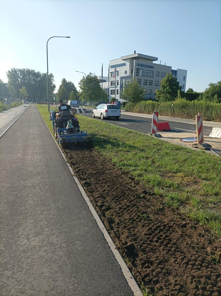 Usługi glebogryzarką separacyjną,usługa glebogryzarką,trawniki,rolka