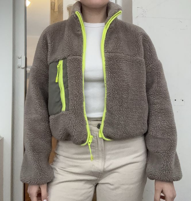 Курточка мʼяка Pull&Bear