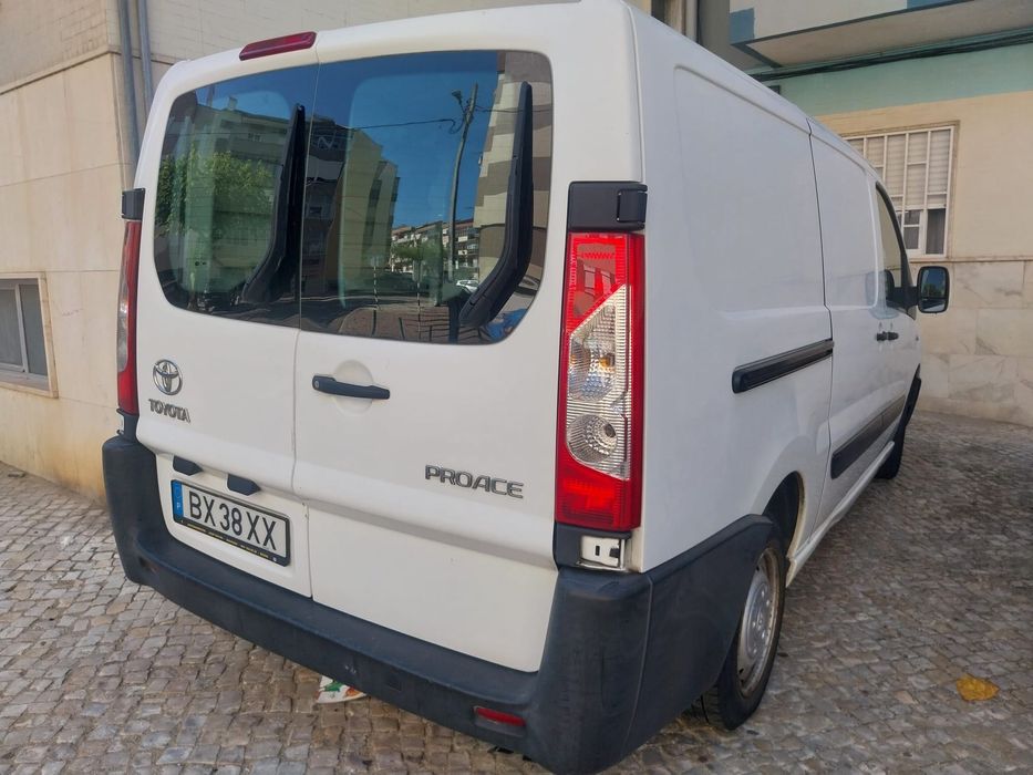 Toyota proace 2,0.  2014