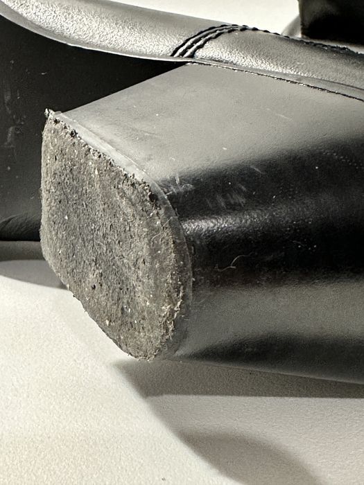 Шкіряні казаки Zara