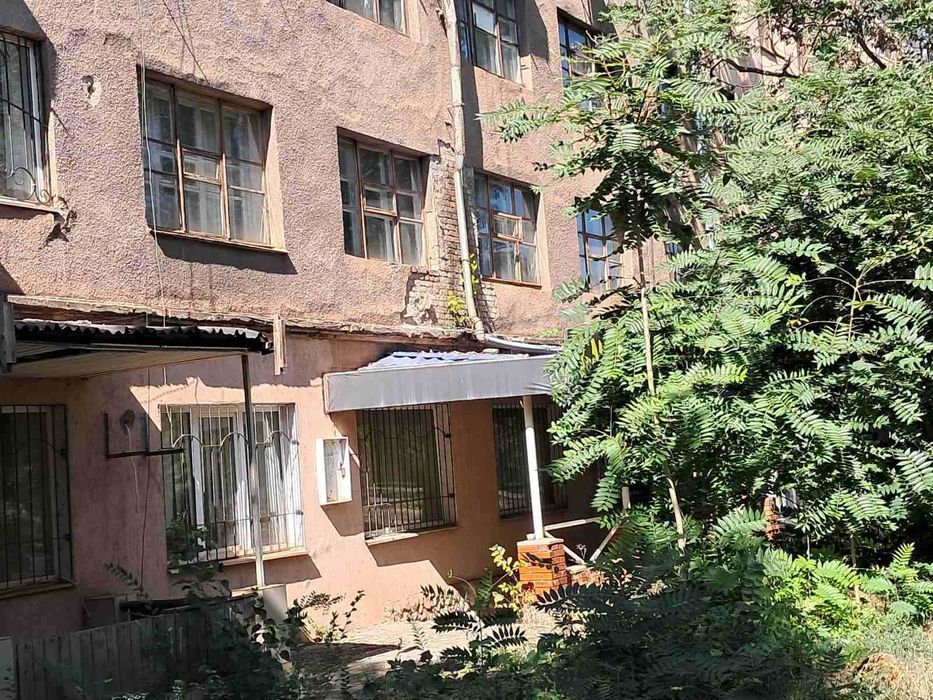 Нежитлове приміщення 94,7 м2, Кривий Ріг, пр-т Поштовий 49