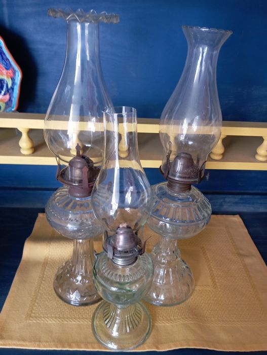 Candeeiros a petróleo muito antigos