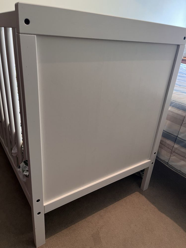 Berço SUNDVIK Ikea s/ colchão