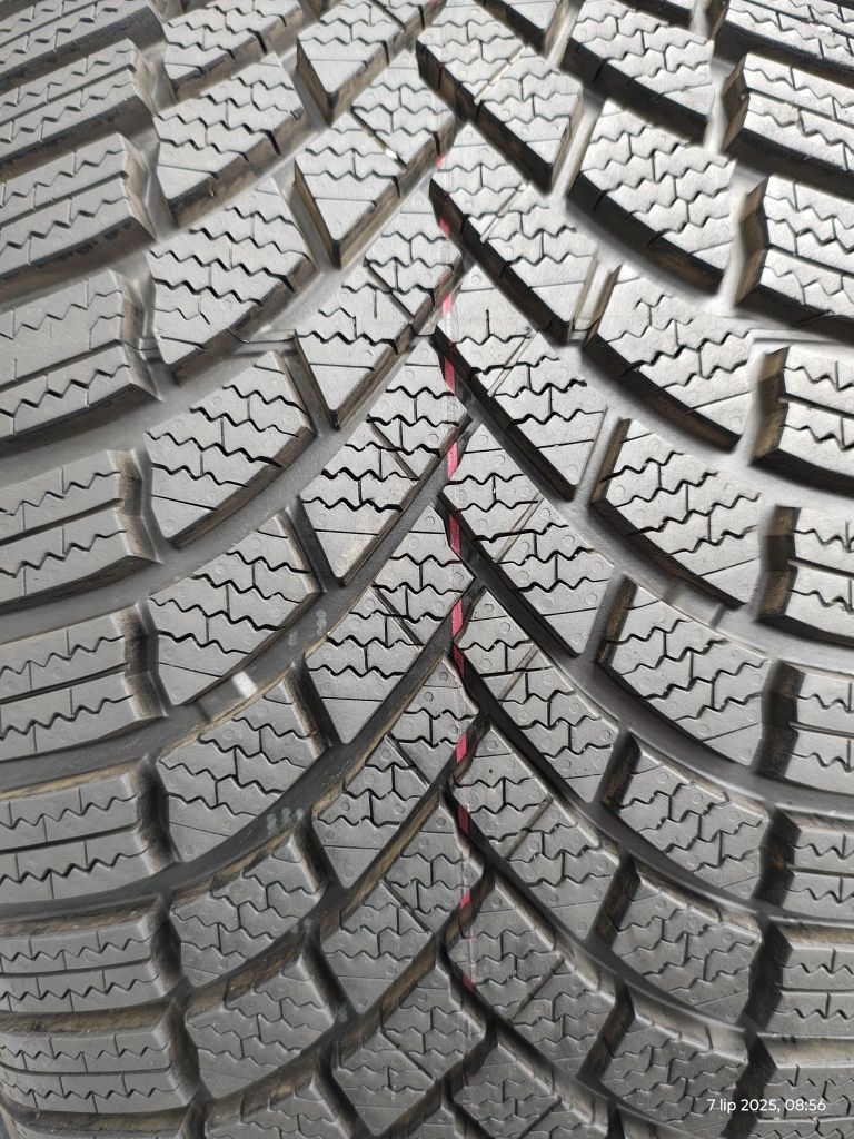 235/40r20 96H Bridgestone Blizzak LM 005