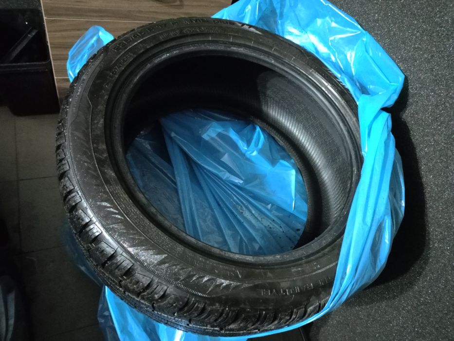 Opony zimowe Uniroyal MS Plus 77 235/45/R17