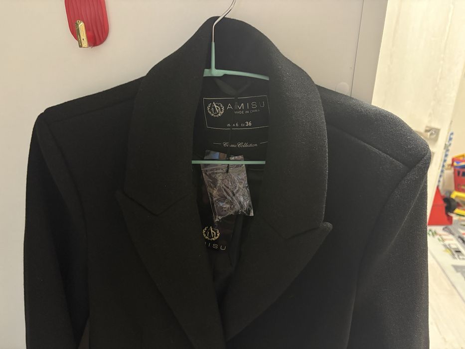 Нове пальто жіночк