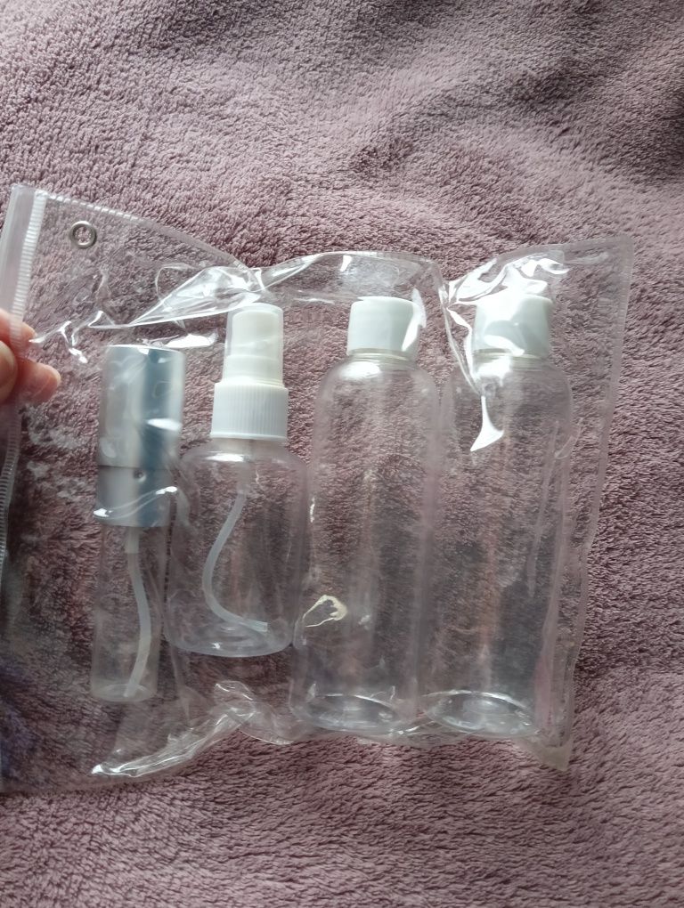 Pojemniki na balsamy, kremy, perfumy