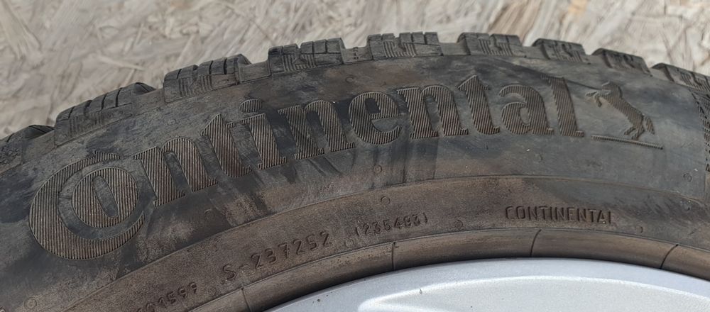 Opony zimowe Continental 205/55 R16 bieżnik 6 mm używane