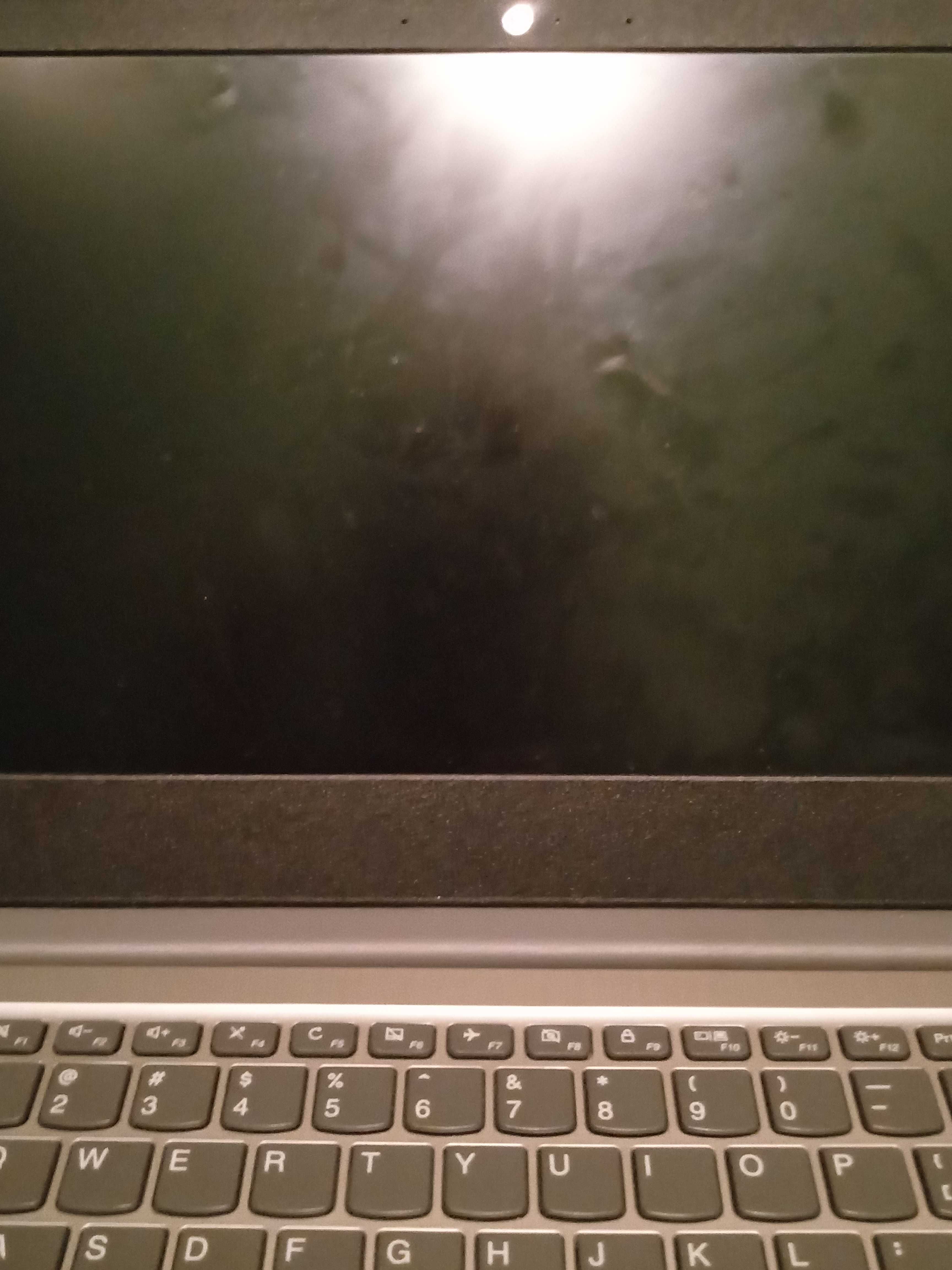 Laptop Lenovo idę pad 3