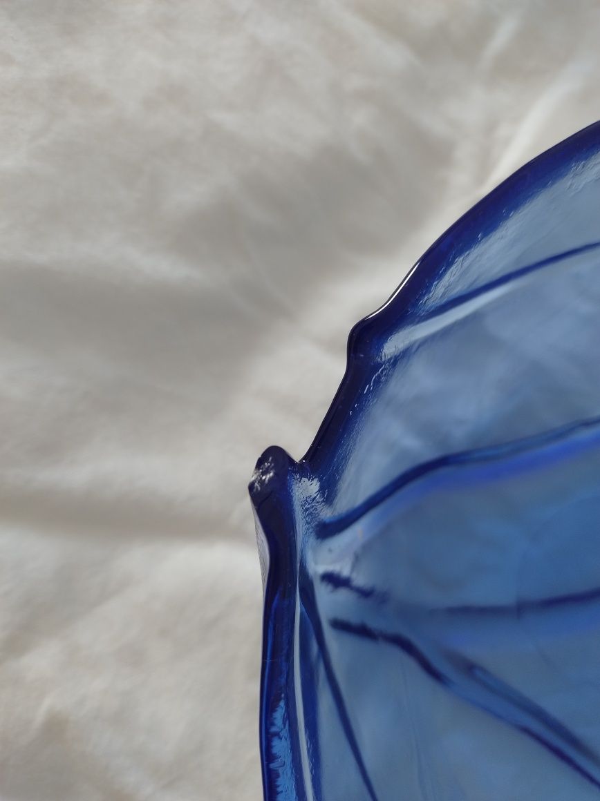 Arcoroc kobaltowe miseczki w kształcie liścia