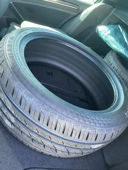Pneus novos 225/45R18 95Y XL
