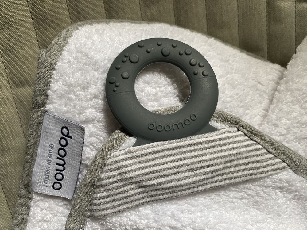 Toalha Doomoo Dry n Play para bebé