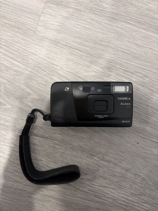 Yashica Acclaim 100