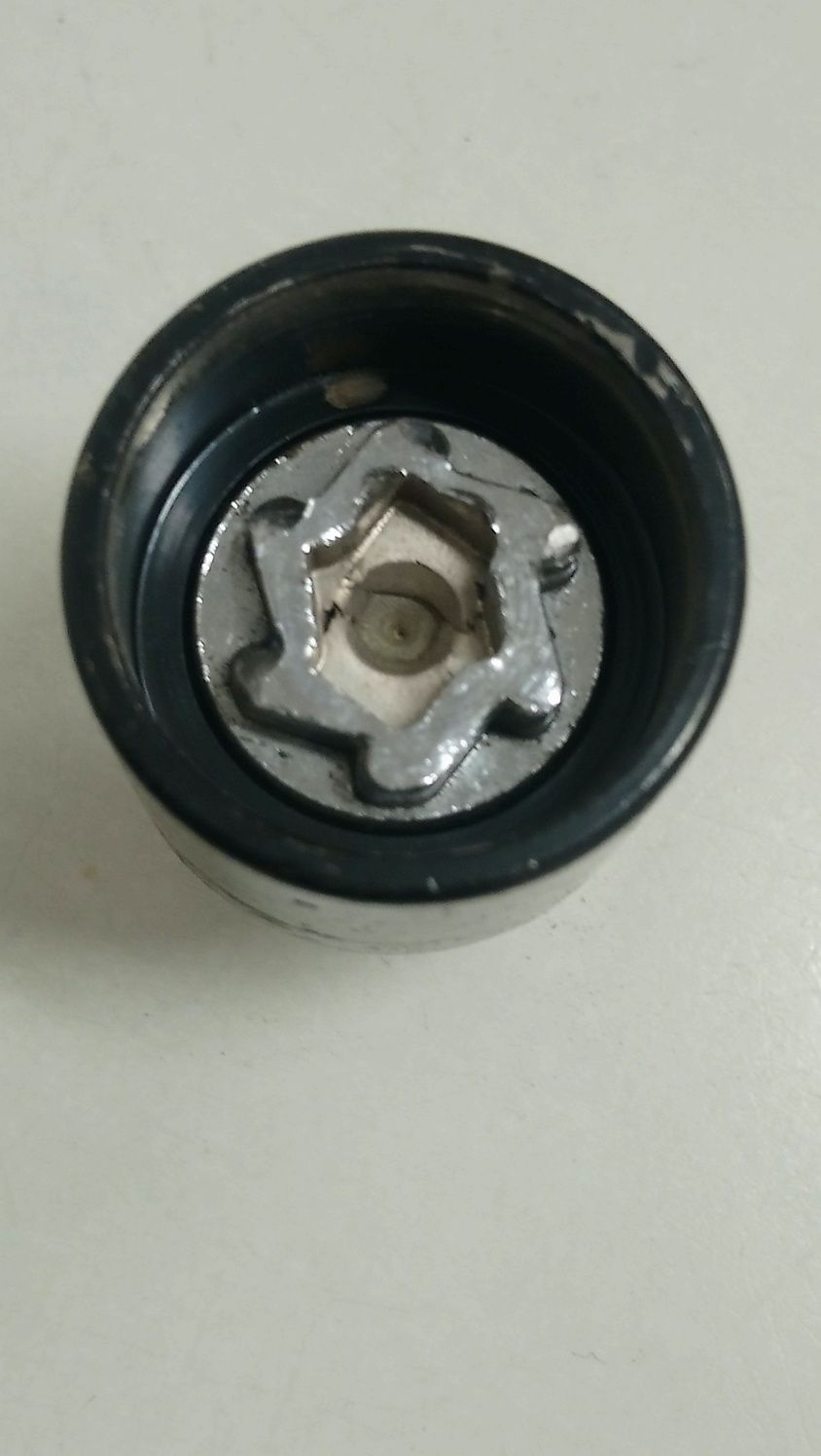 Nasadka adapter śruby zabezpieczającej "złodziejki" VW nr 538