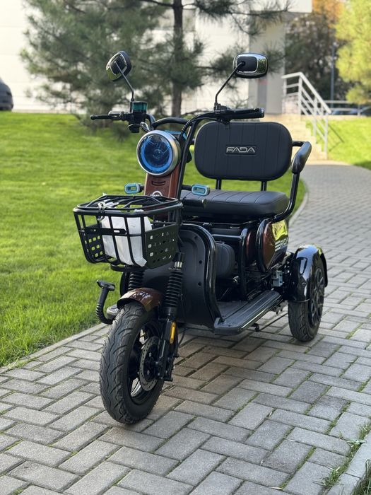 Єлектро скутер,трицикл Fada 1100W