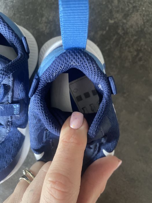 Buty nike chłopiec jak nowe 21