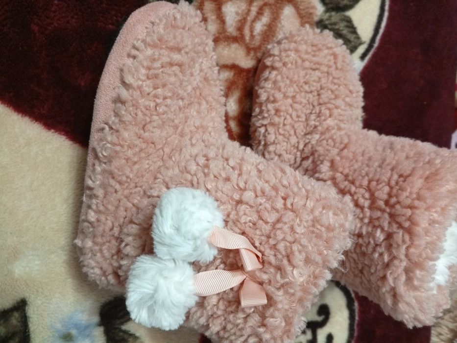 Продам кімнатні чобітки