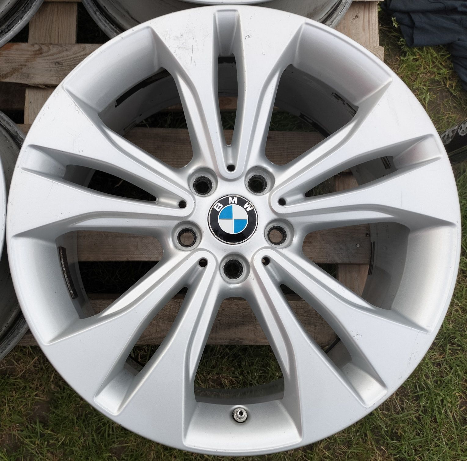 Felgi Oryginał BMW X1 X2 F48 F39 7,5Jx18 ET51 5x112