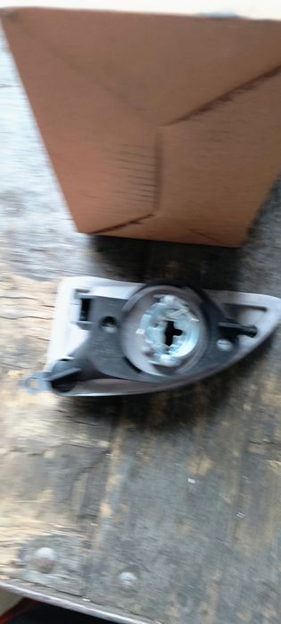 Lampa przeciwmgłowa przód prawa Ford Focus