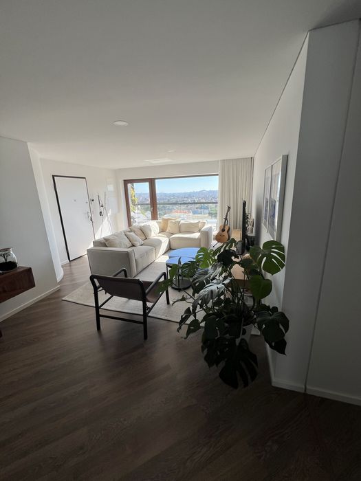 Apartamento T3 (cobertura) - Baguim do Monte