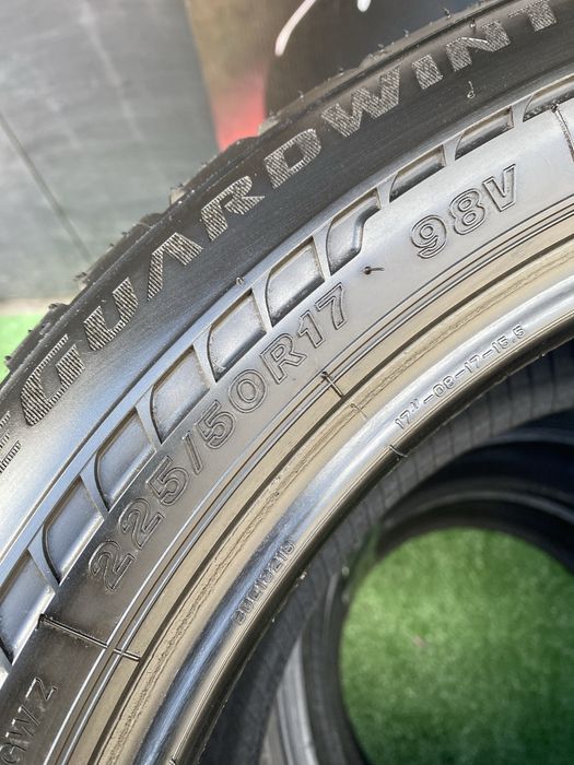 225/50 R17 Bridgestone DriveGuardWinter комплект шин зимних.