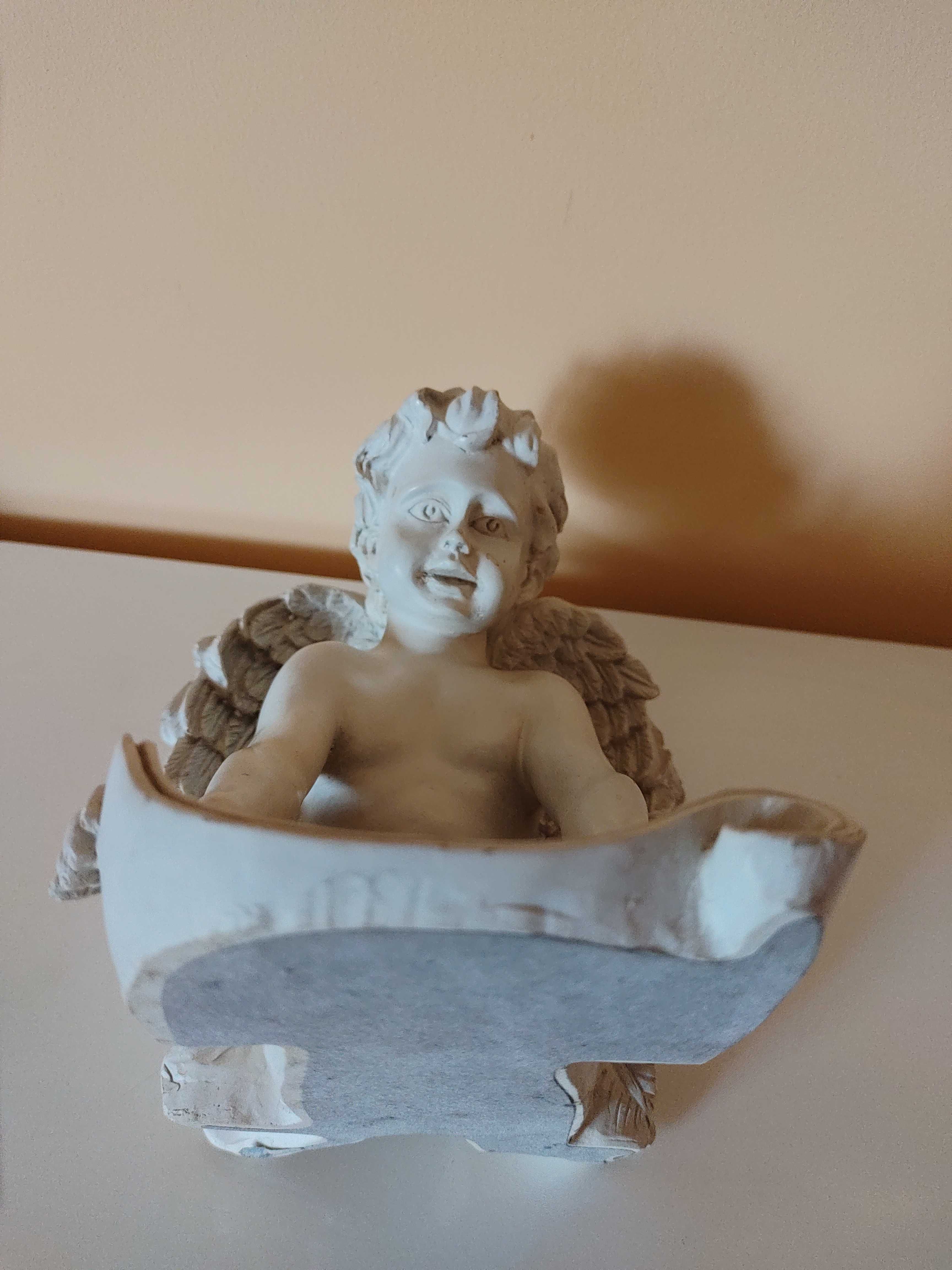 Figurka gipsowa Anioł z Księgą