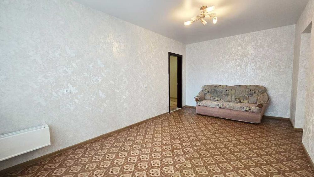 Продається 4-кімнатна квартира на вул. Земська, Сертифікат