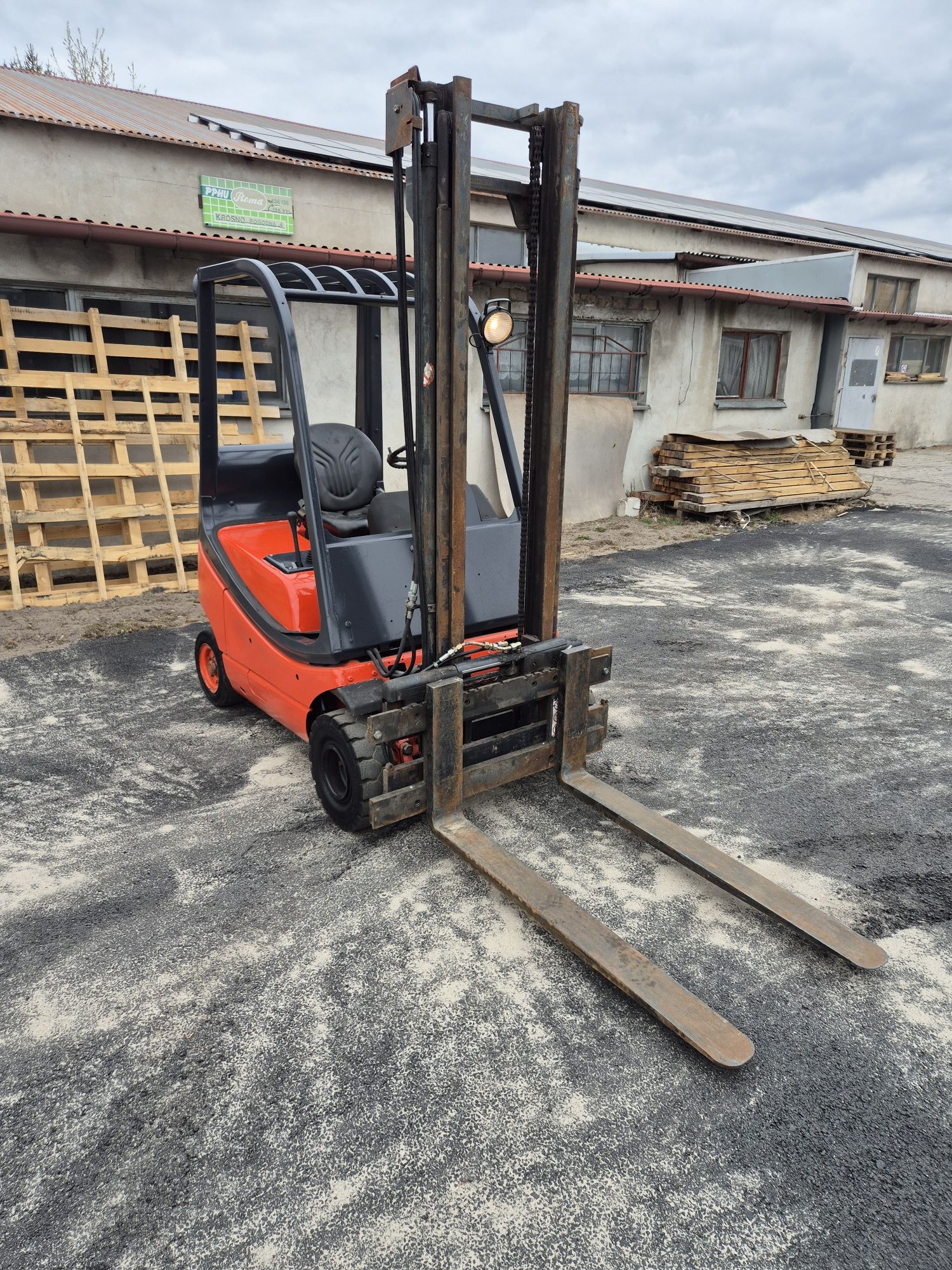 Wozek widłowy linde h16 t gazowy 1600kg z Niemiec okazja