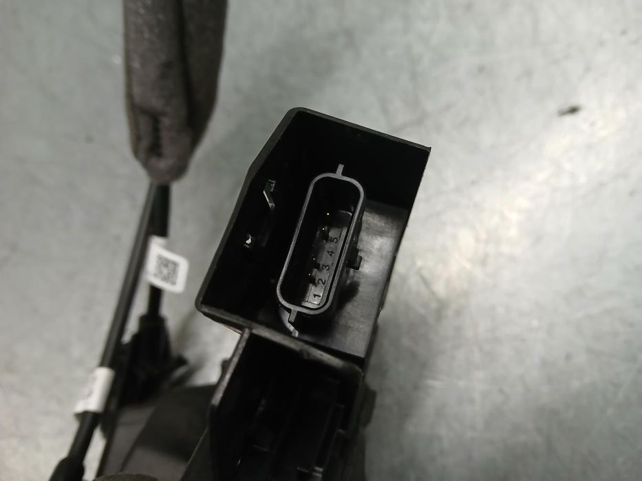 Fechadura / fecho porta trás direito RENAULT Megane IV (B9A/M_)