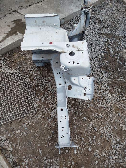 Ford escape mk4 лонжерон лівий