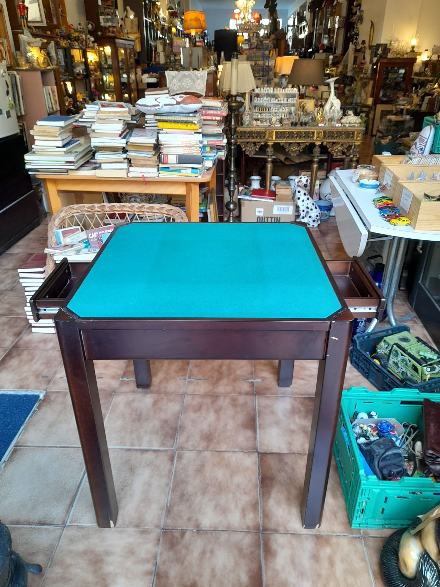 Mesa de jogo em madeira - tampo reversível e com 2 gavetas - Damas