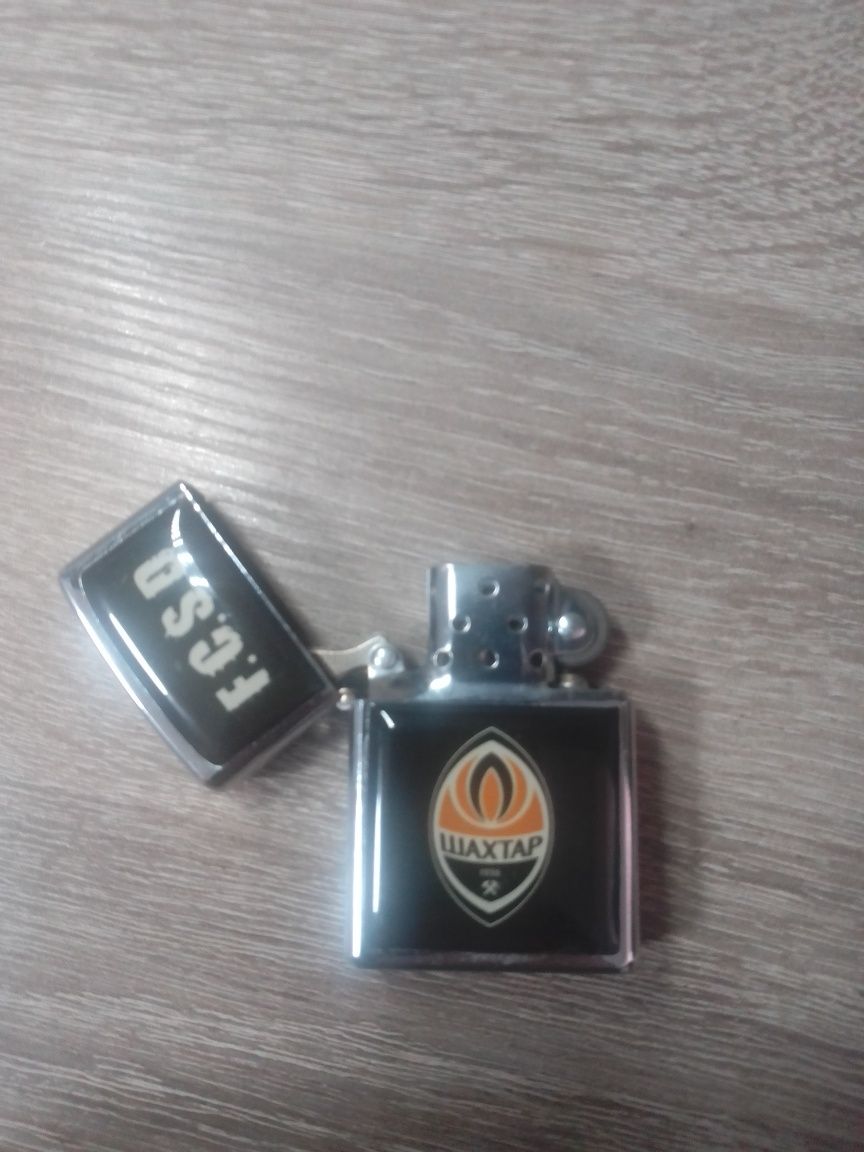 Продам зажигалку FCSD - Шахтар