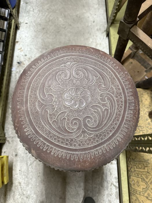 Bancos altos de madeira