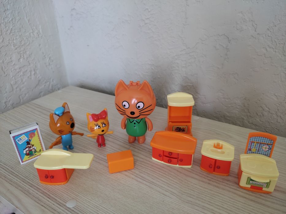 Набор игрушек Три кота мебель